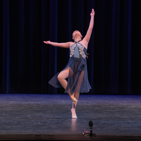 Revolution Lyrical Dance costume - Picture 3 of 5